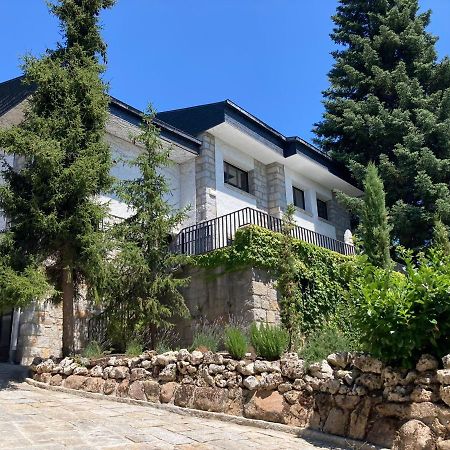 Willa Los Cedros, Gran Chalet Con Piscina Y Apartamento En Navacerrada Zewnętrze zdjęcie