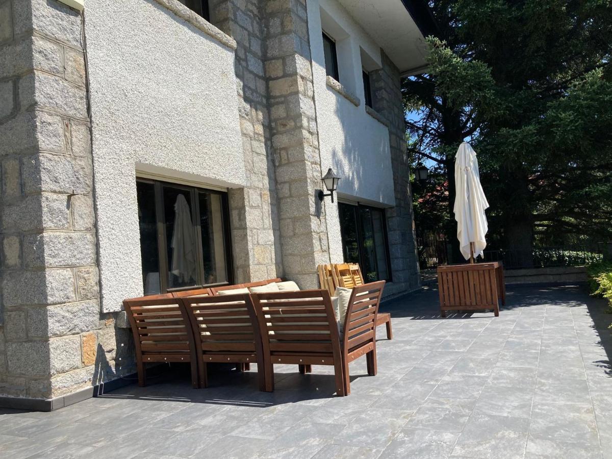 Willa Los Cedros, Gran Chalet Con Piscina Y Apartamento En Navacerrada Zewnętrze zdjęcie